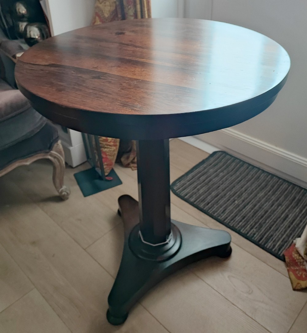 A Regency rosewood wine or lamp table.