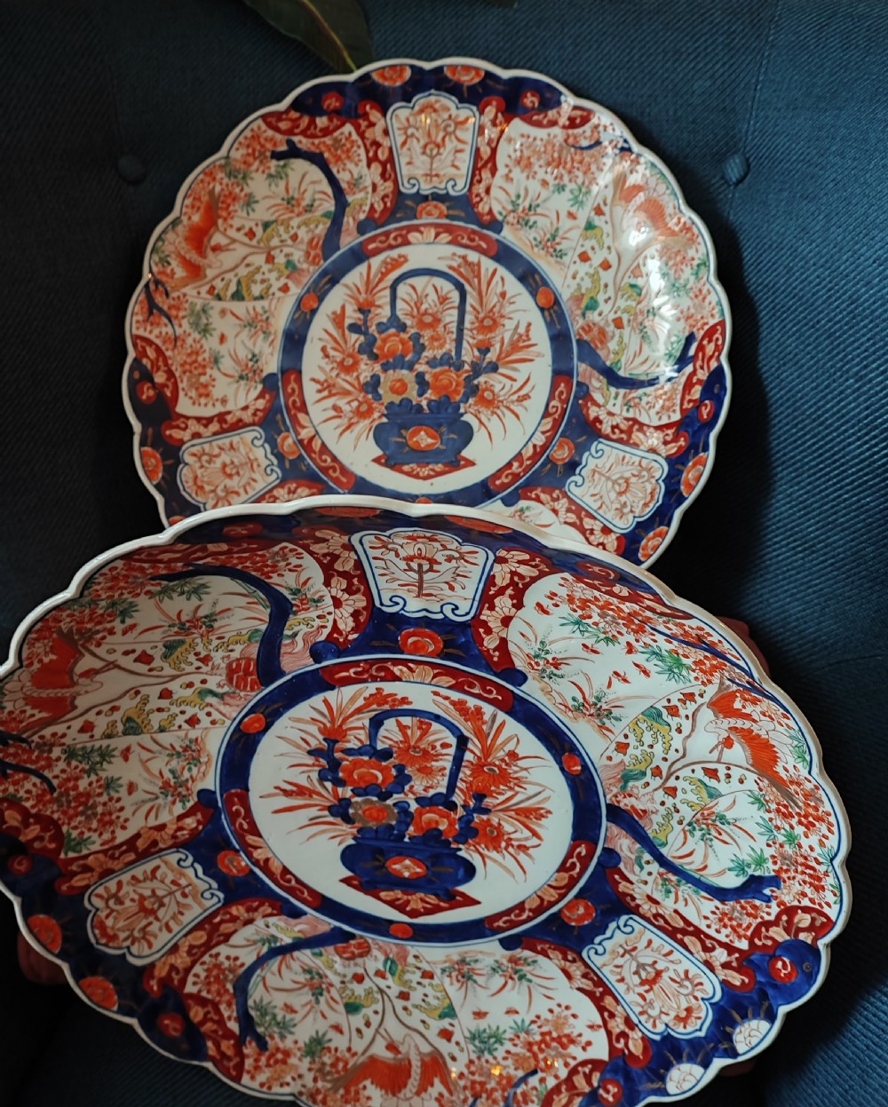 A fine pair of large Imari chargers 18 inch diameter.