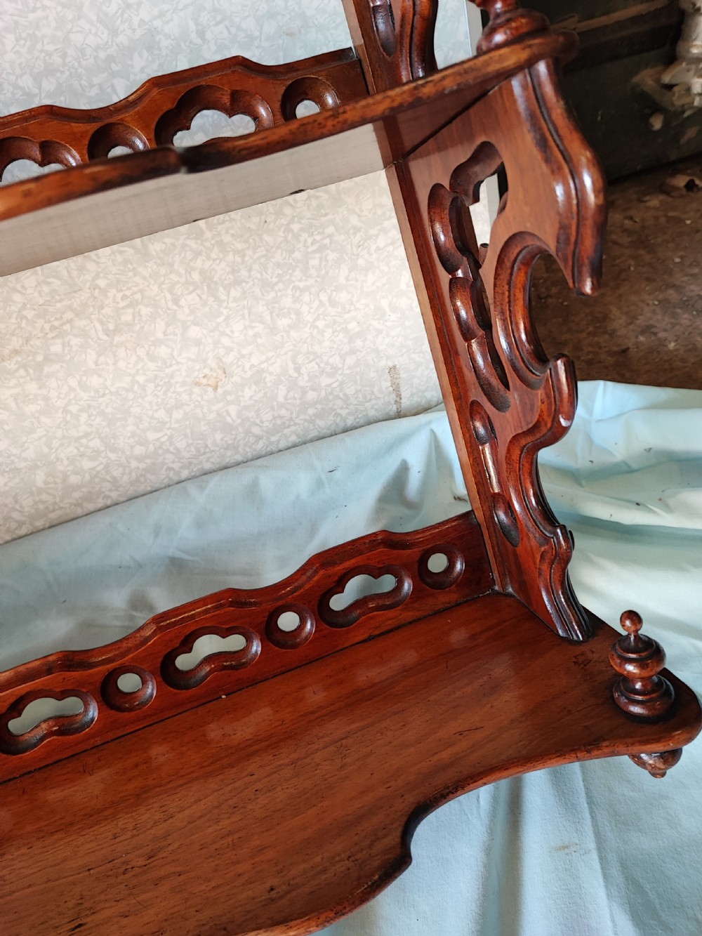 Victorian walnut hanging shelves. View XIV
