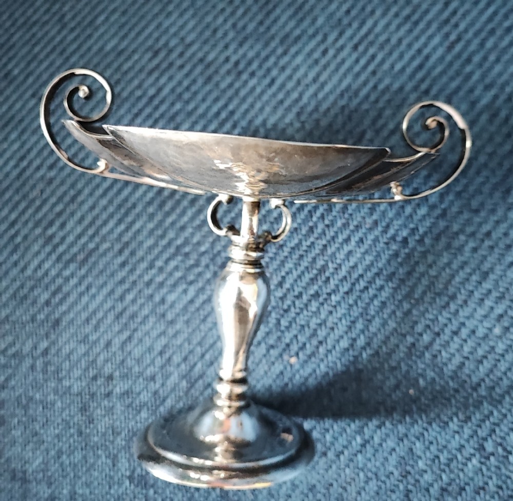 Beautiful art's and crafts silver pedestal dish hallmark 1905. View III