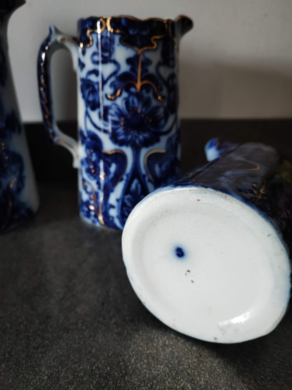 Good set of 3 Victorian Staffordshire flo Blue jugs. View IV