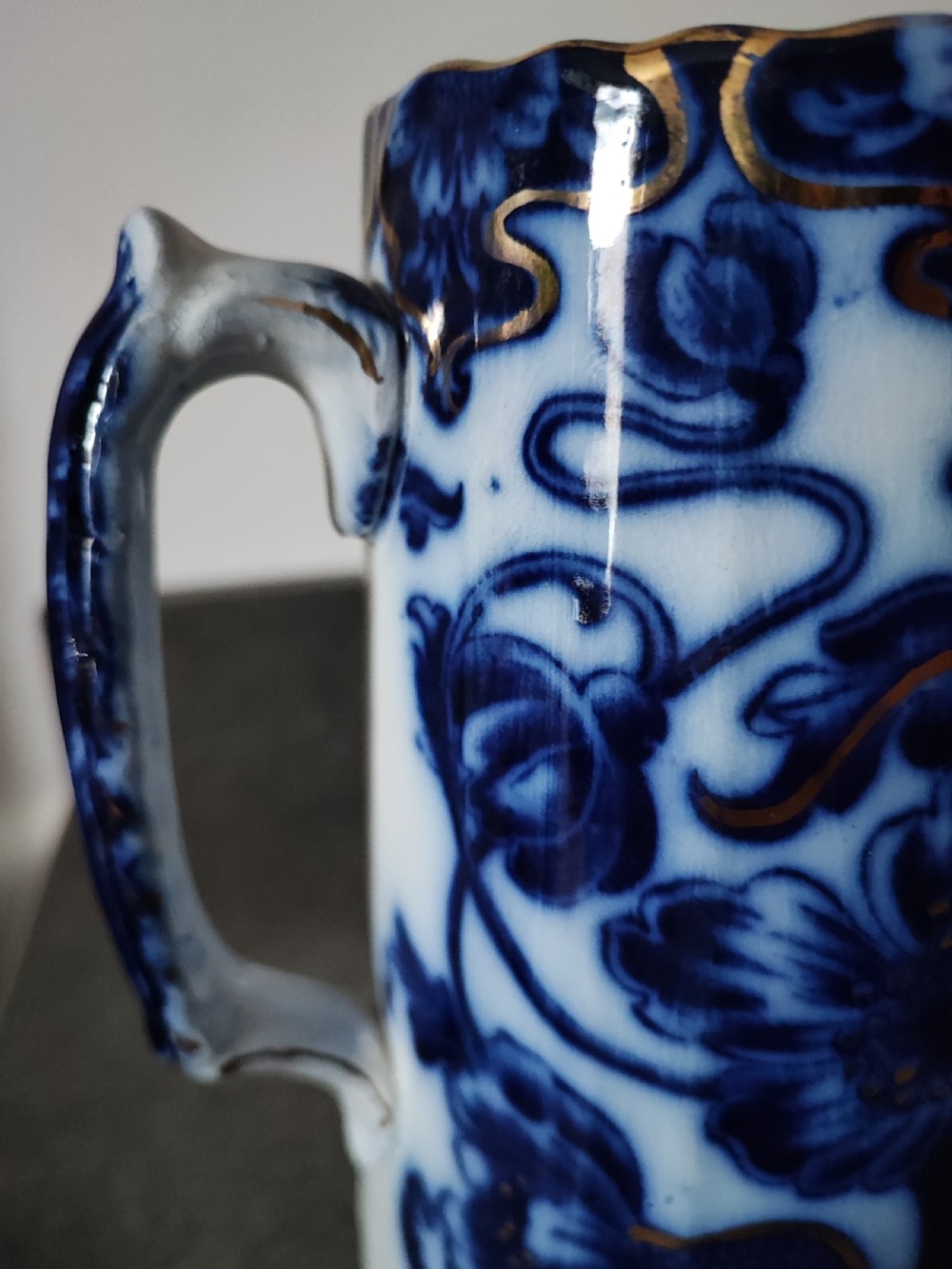 Good set of 3 Victorian Staffordshire flo Blue jugs. View V