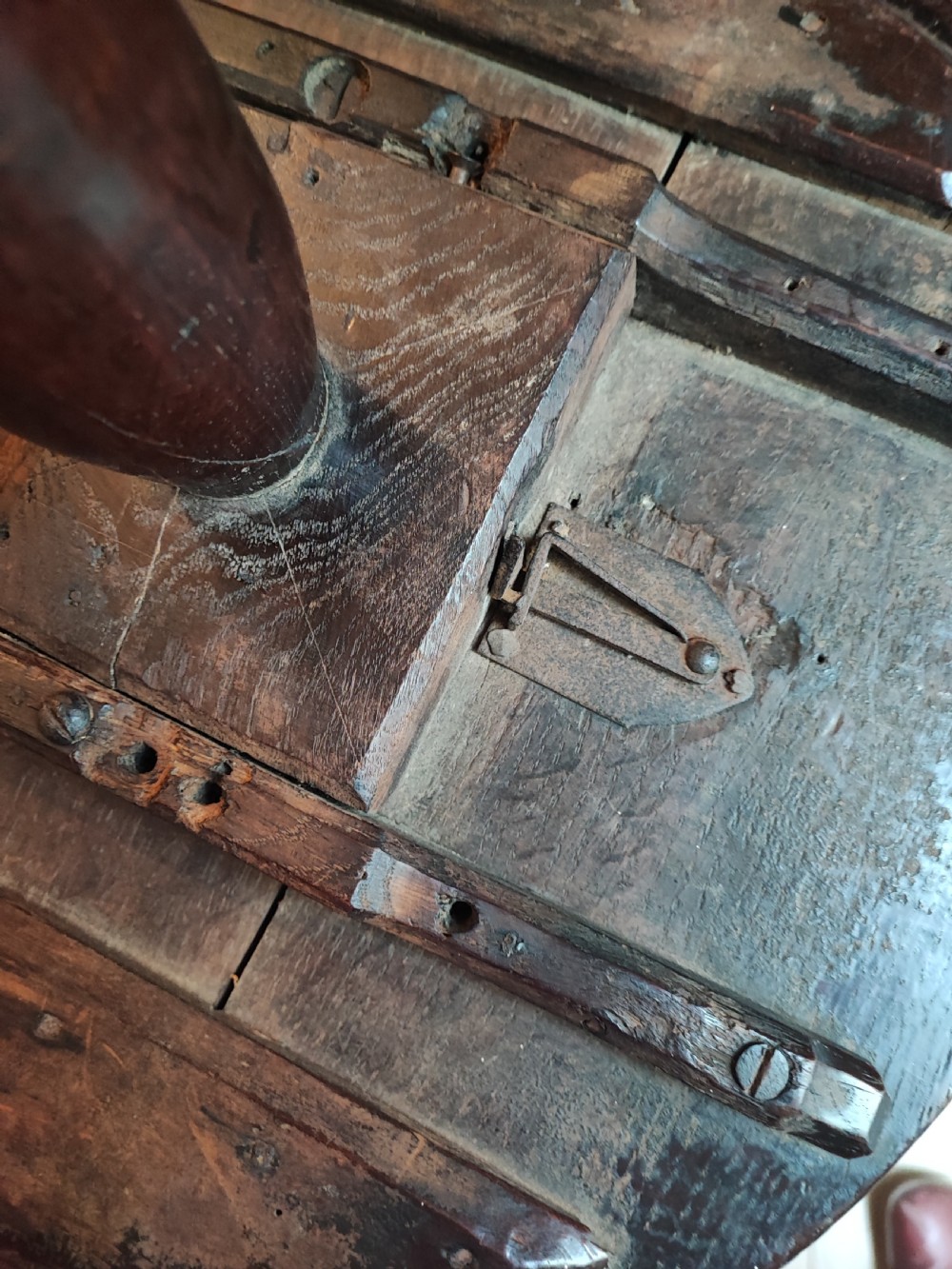 Early 18c small oak tripod table. View III