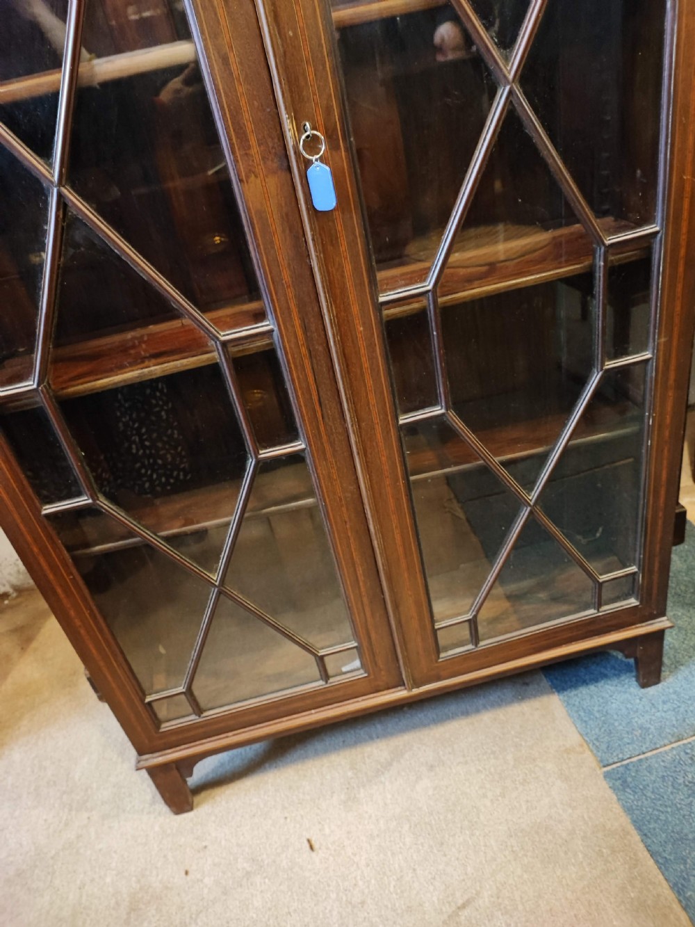An quality antique mahogany inlaid 2 door bookcase or china cabinet. View XI