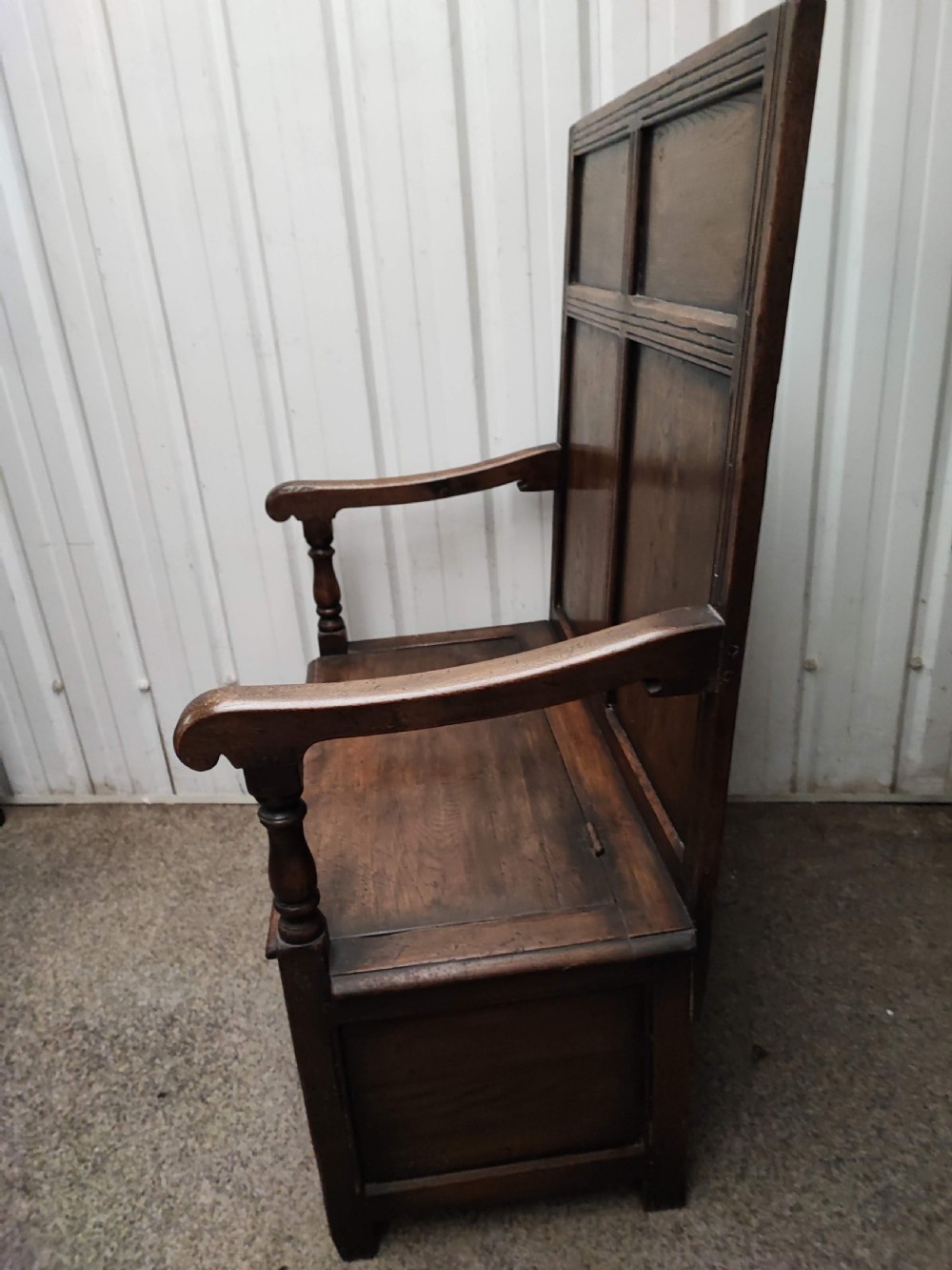 Antique high back oak settle. View IX