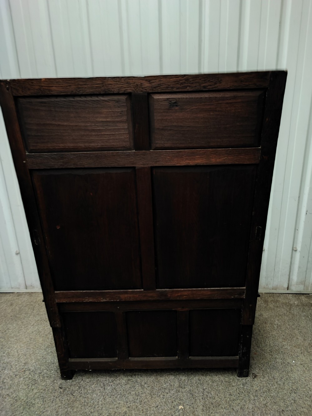 Antique high back oak settle. View XII