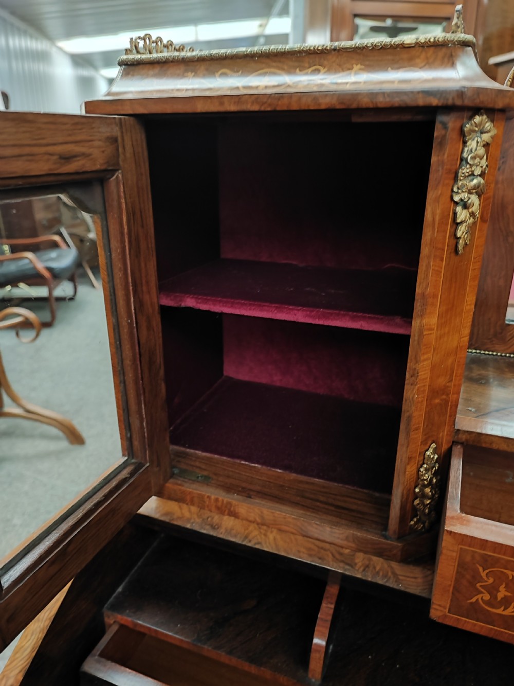 Superb Victorian ladies burr walnut desk. View XVII