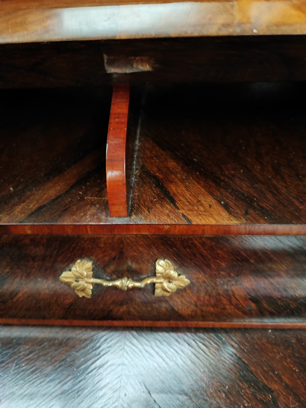 Superb Victorian ladies burr walnut desk. View XXI