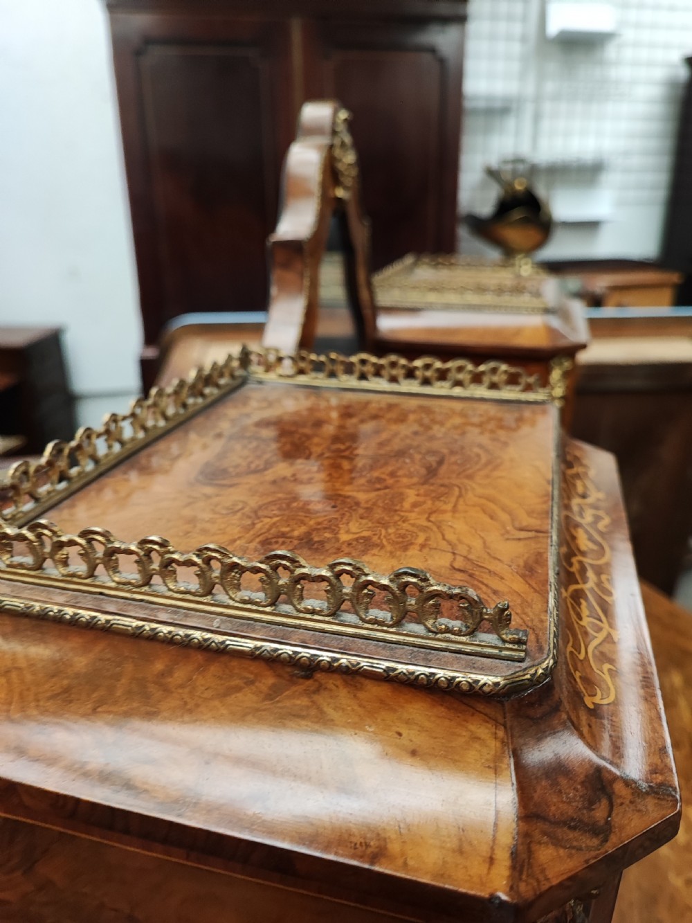 Superb Victorian ladies burr walnut desk. View XXII