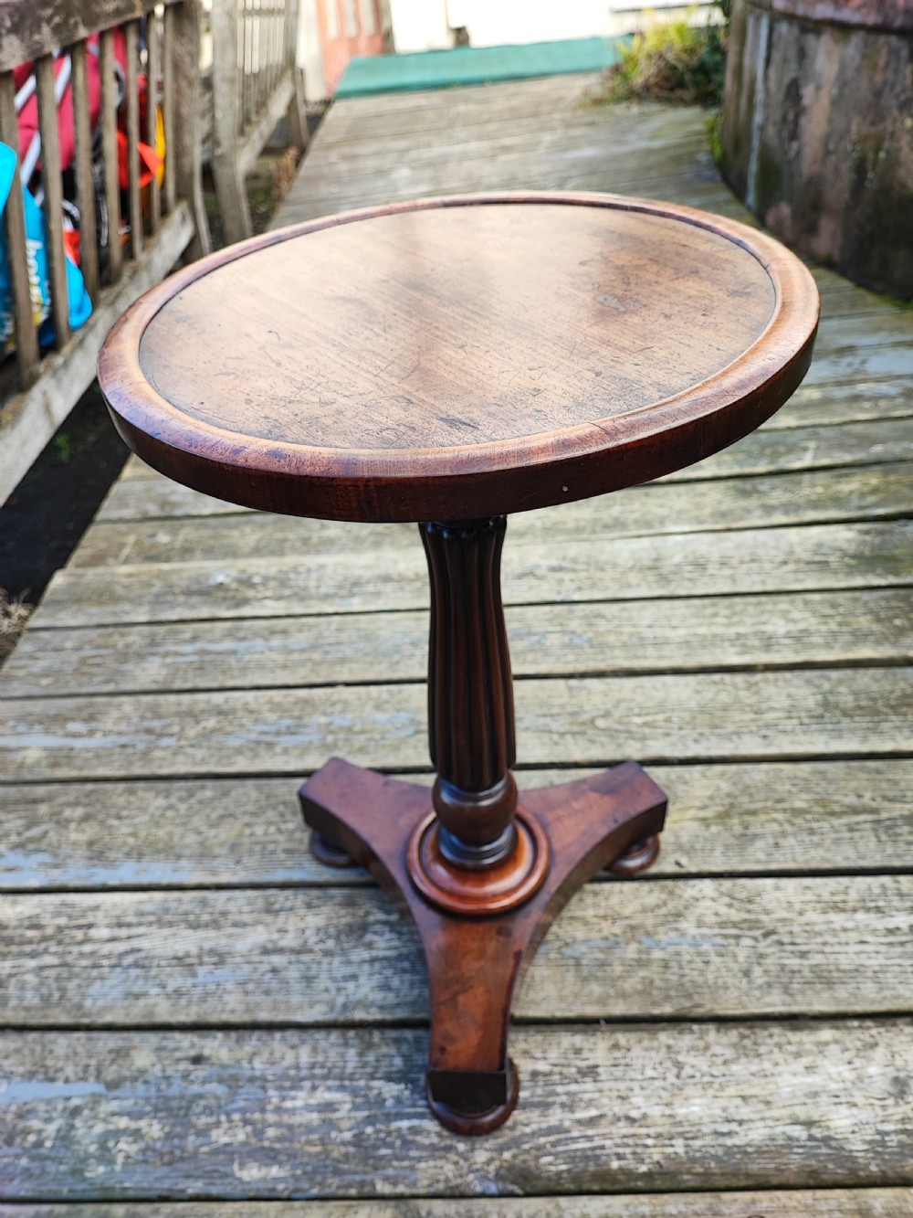 A quality William IV mahogany lamp or wine table.