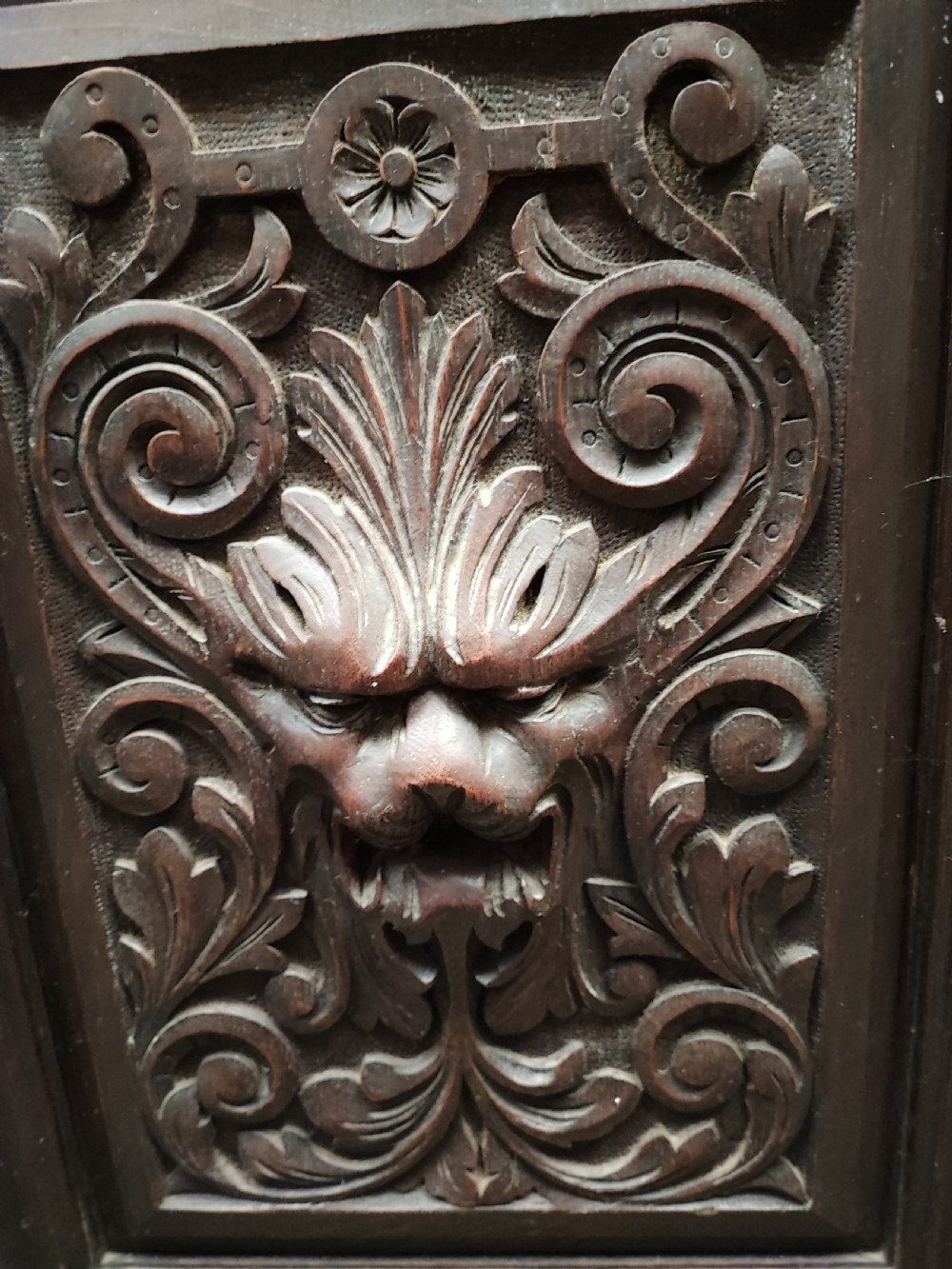 Victorian carved Green Man oak sideboard. View XIII