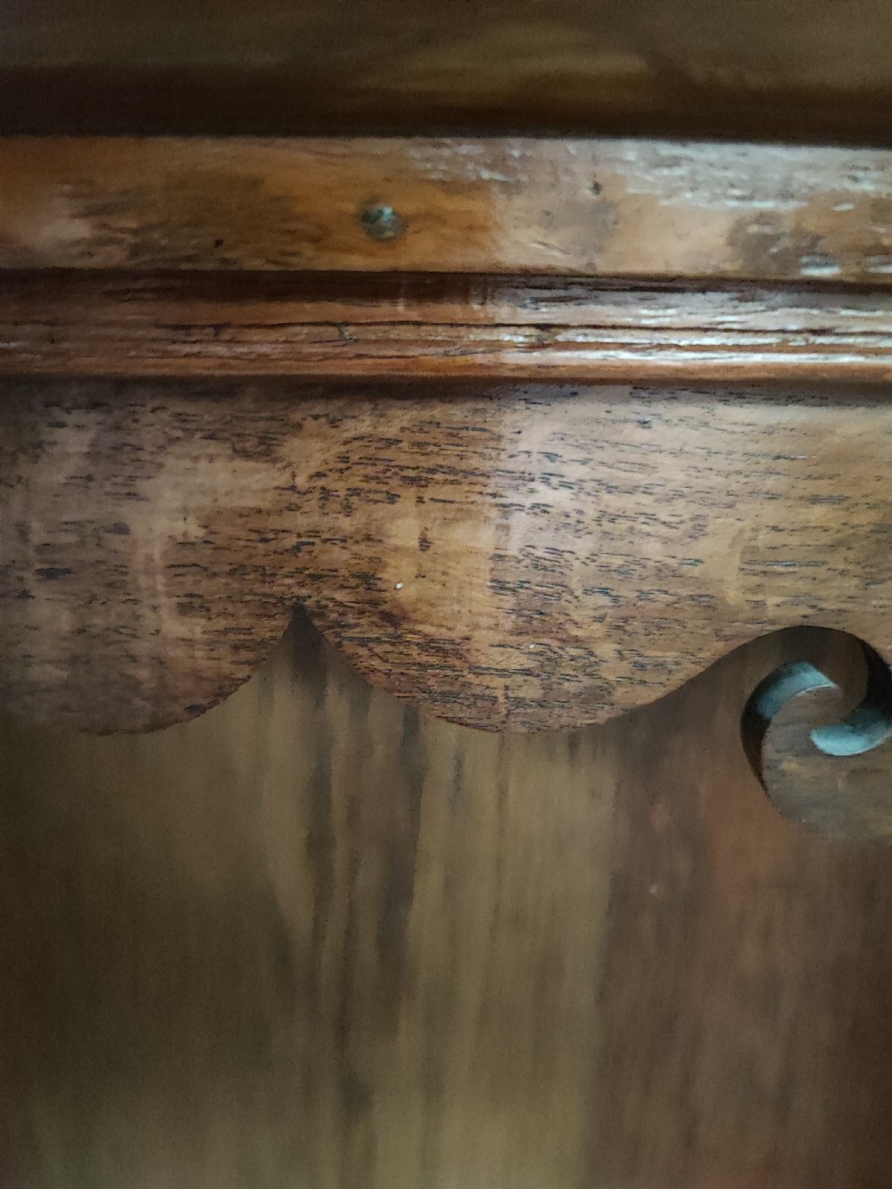 A pretty antique wall mounted oak Delft rack. View IX