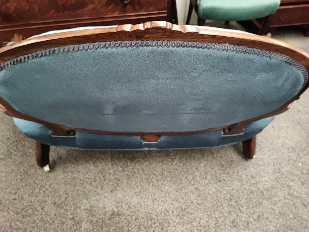 Victorian rosewood cameo back sofa. View II