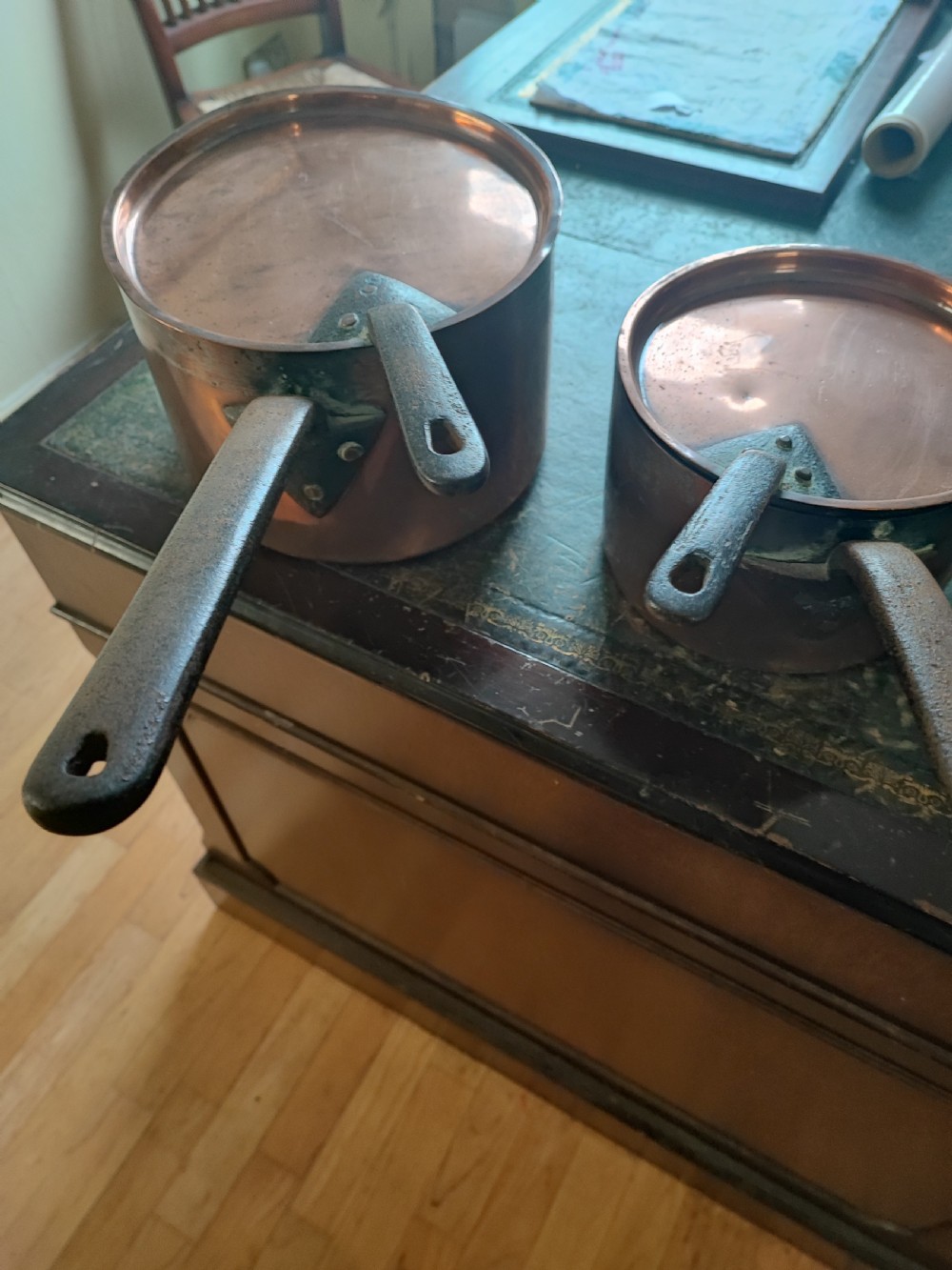 Set of 3 Georgian copper pot with lids. View VI