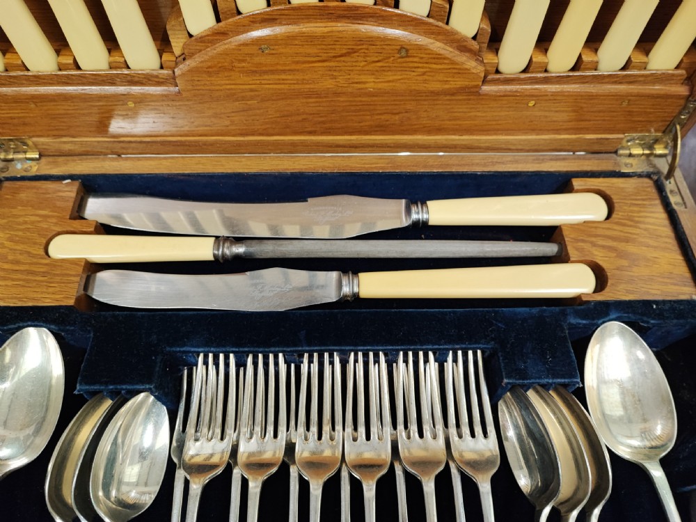 Antique canteen of cutlery for 6 place settings. View V