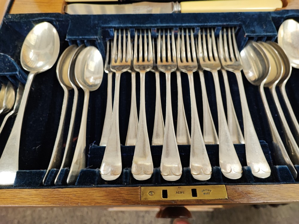 Antique canteen of cutlery for 6 place settings. View IX