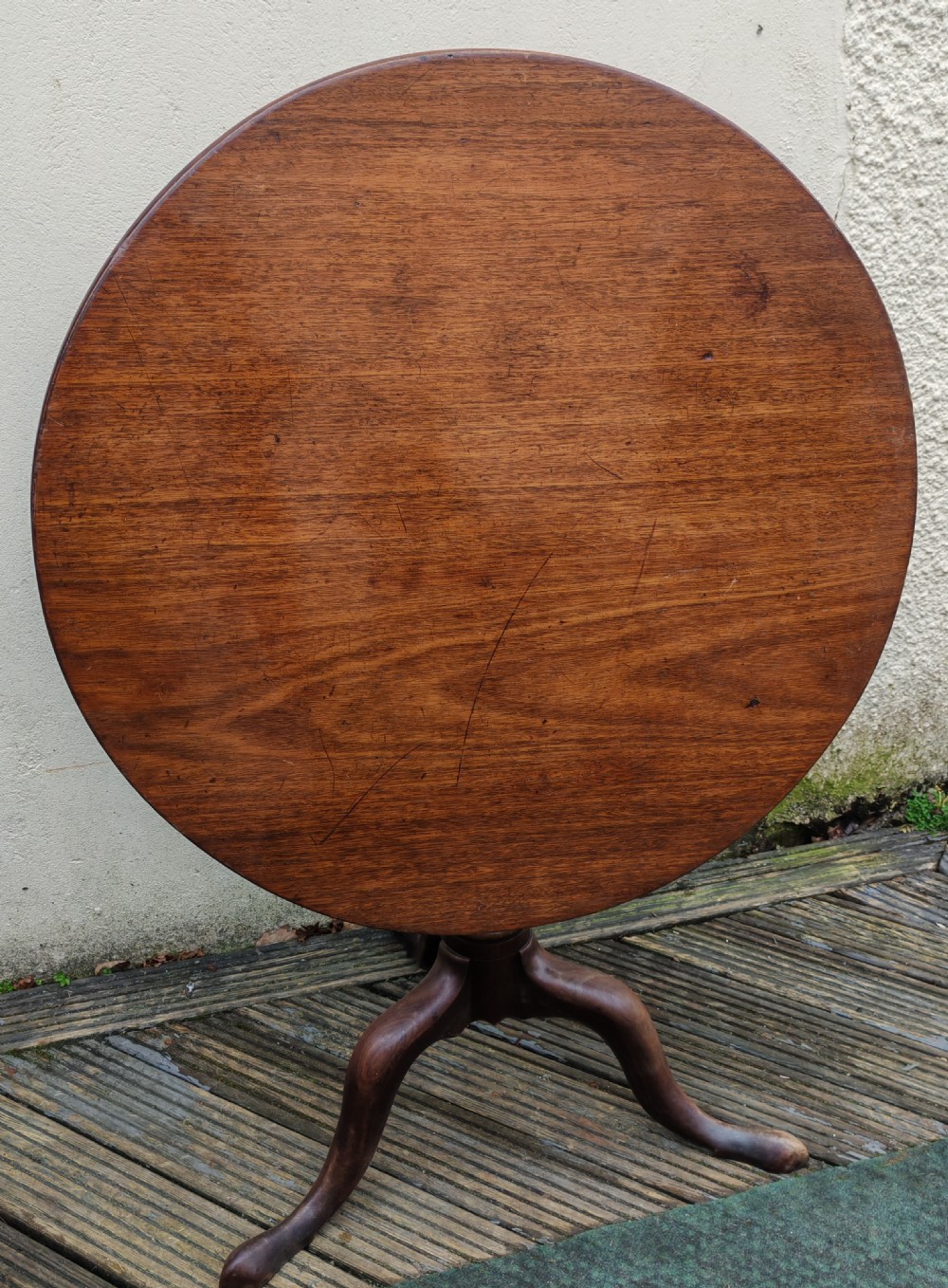 Georgian mahogany tripod table.