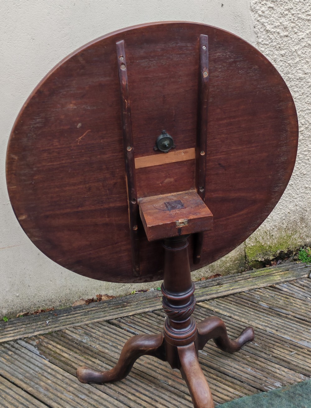 Georgian mahogany tripod table. View VII