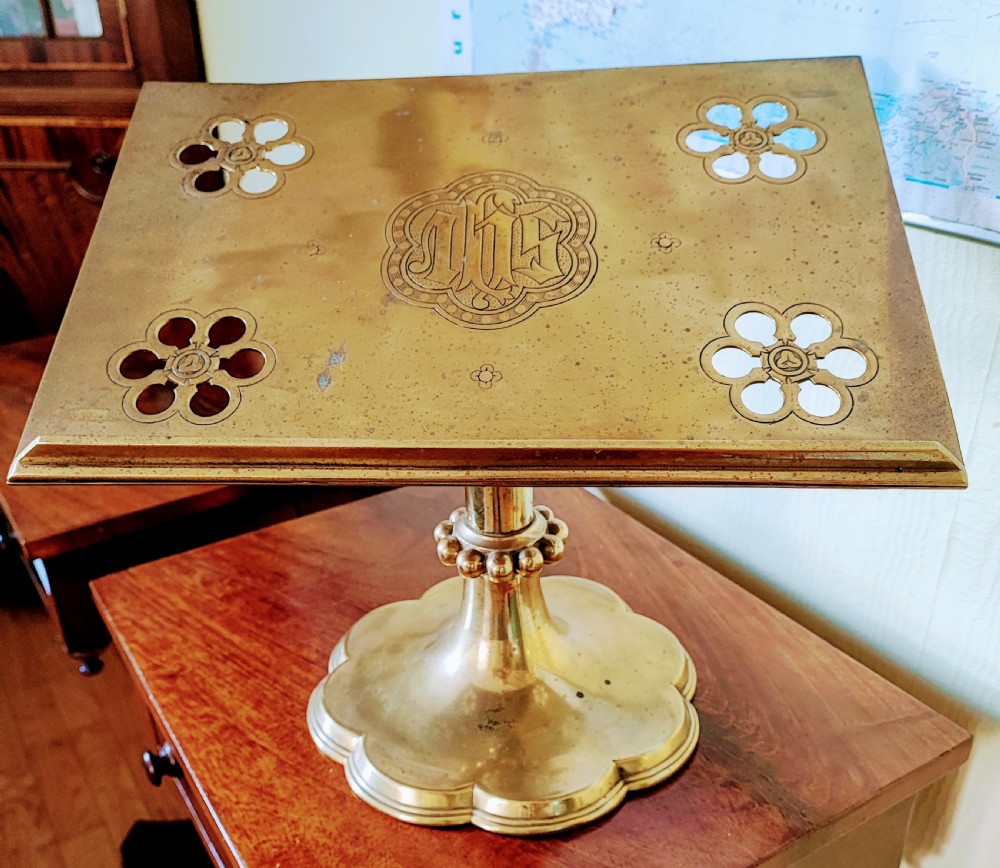 Fabulous quality 19c brass table lecturn or reading stand in the Gothic taste. View X