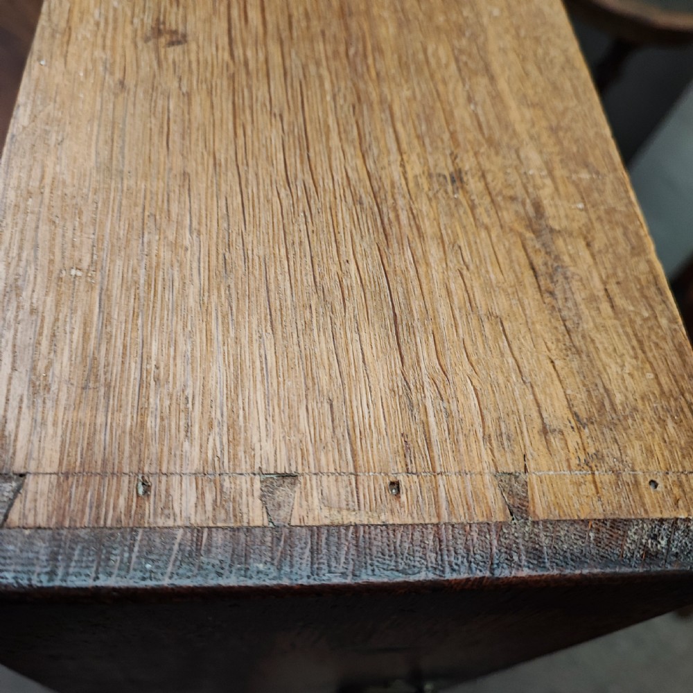Georgian oak chest of drawers of small size  View VII