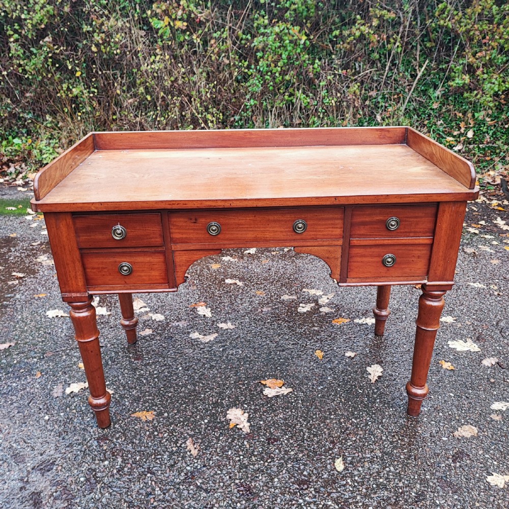 Fine antique mahogany writing table View VI