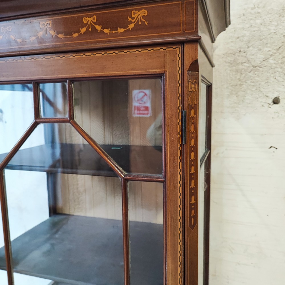 Quality tall and narrow display cabinet View X