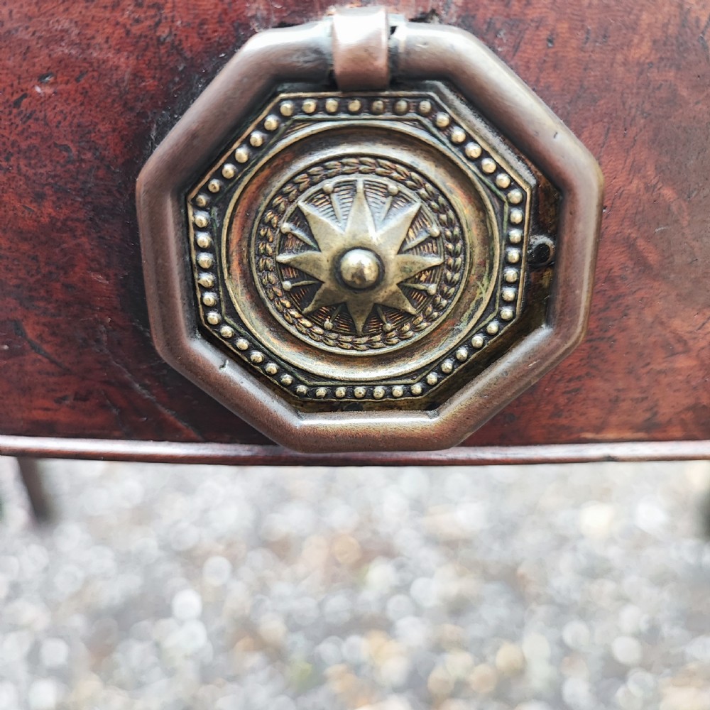 Fine Georgian serpentine mahogany tea table  View III