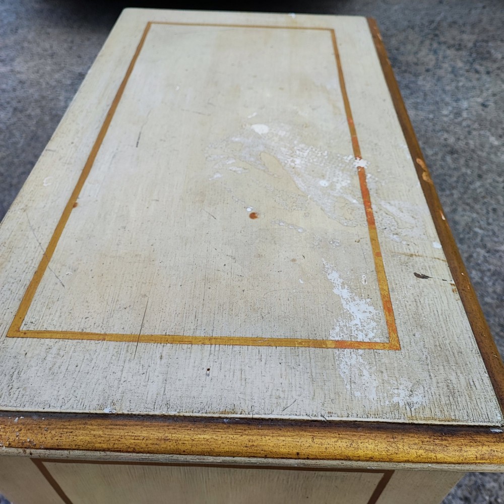 19c small painted chest of drawers View II