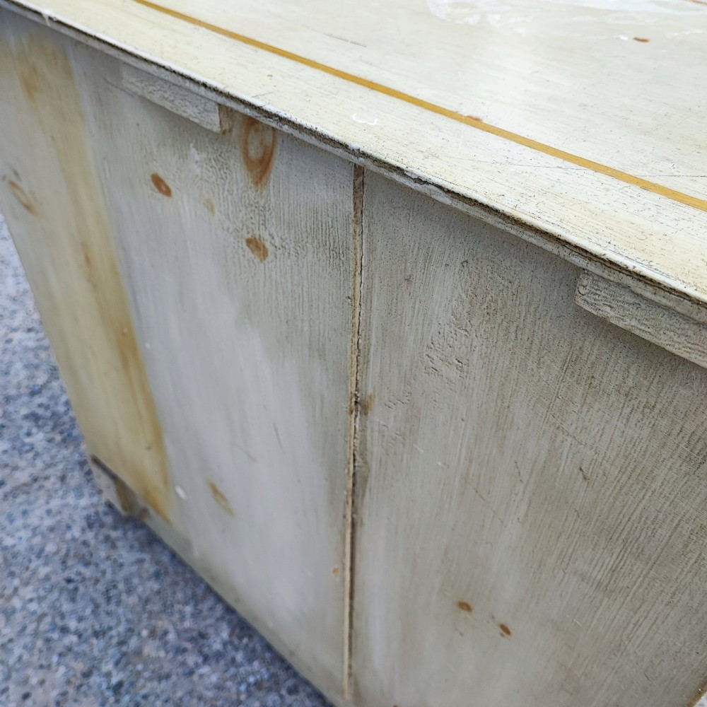 19c small painted chest of drawers View IV