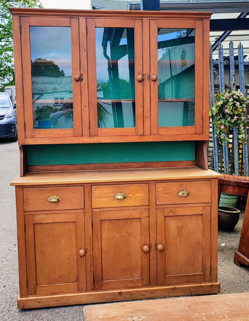 Edwardian glazed pine dresser
