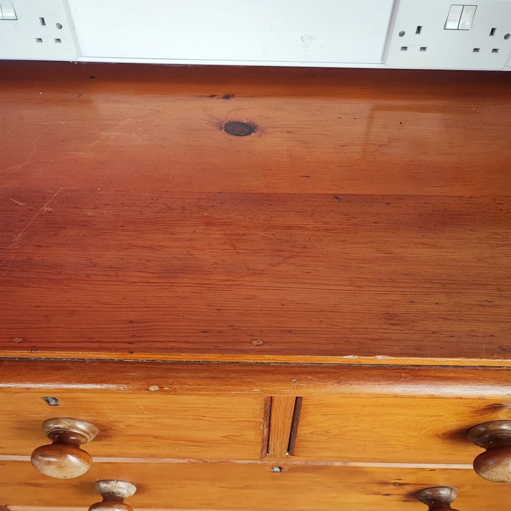 Quality Victorian pine chest of drawers View II