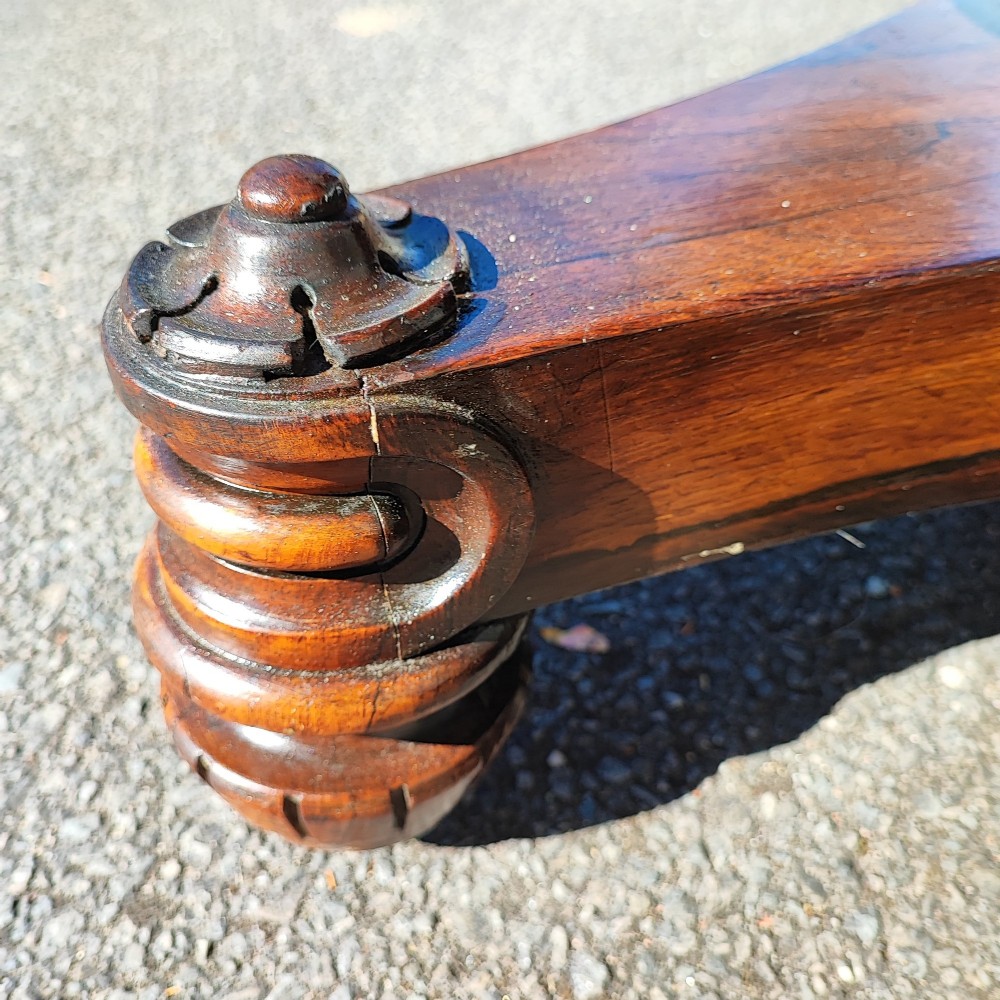 Superb regency rosewood circular dining table View IX