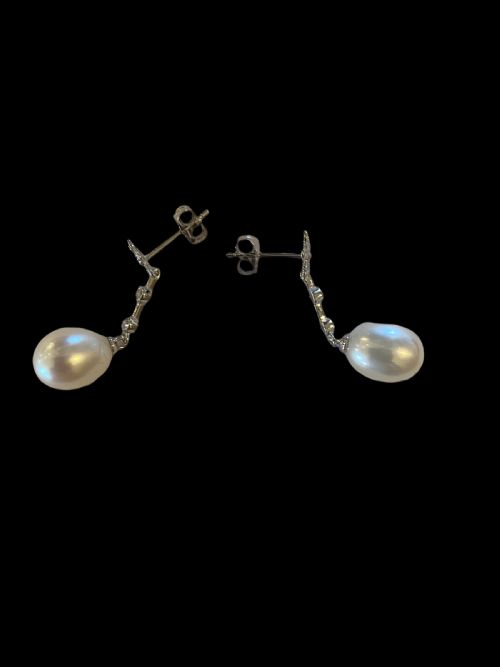 VINTAGE GOLD DIAMOND AND PEARL DROP EARRINGS - ADDITIONAL PHOTO 2