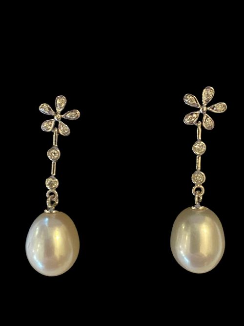 VINTAGE GOLD DIAMOND AND PEARL DROP EARRINGS - ADDITIONAL PHOTO 4