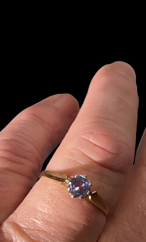 SOLITAIRE SAPPHIRE GOLD RING - ADDITIONAL PHOTO 2