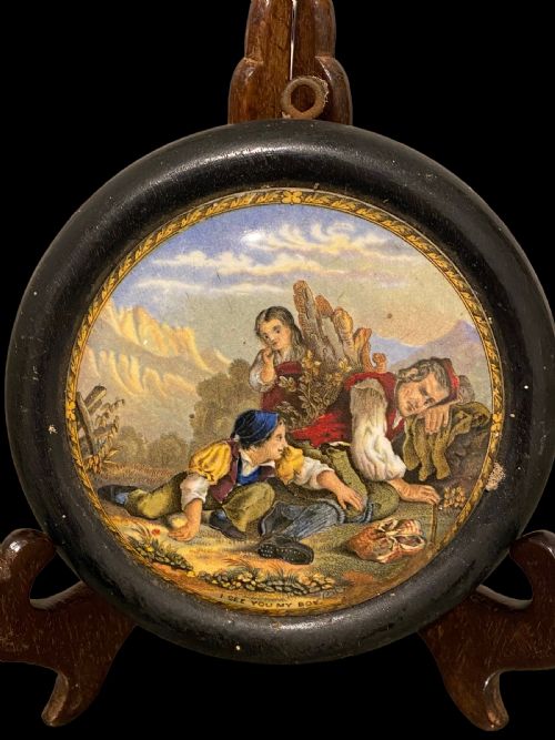 antique prattware lid i see you boy - CATEGORY: ANTIQUE CERAMICS - DATED VICTORIAN