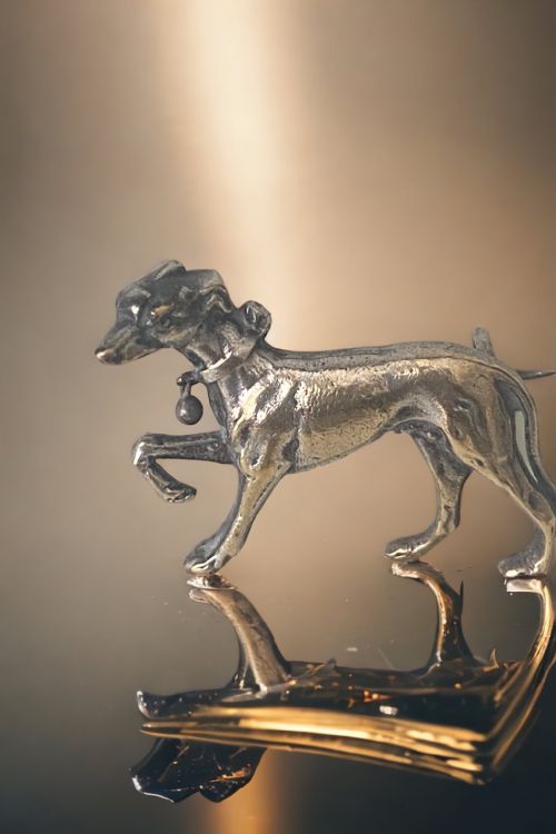 VINTAGE SILVER BROOCHPIN OF A SIGHTHOUND - ADDITIONAL PHOTO 5
