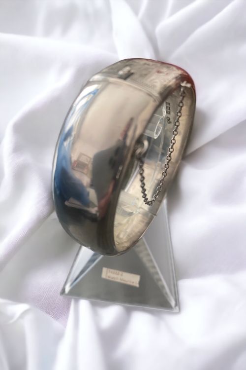VINTAGE LARGE HINGED SILVER BANGLE - ADDITIONAL PHOTO 2