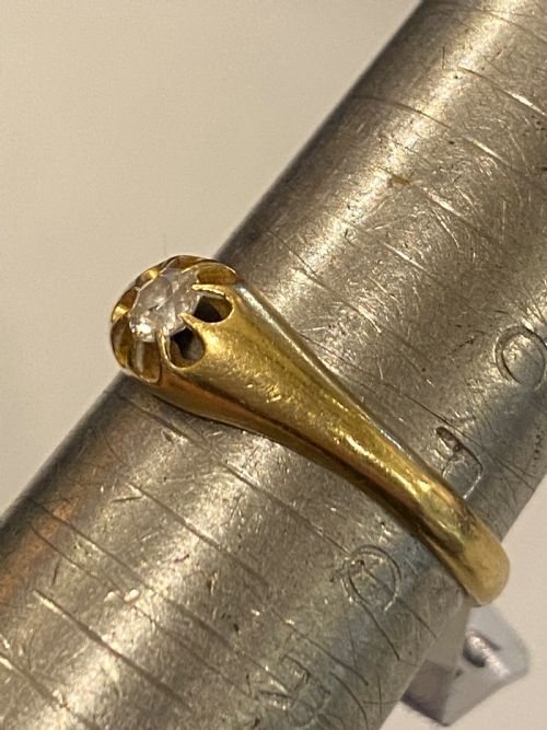 18CT DIAMOND SOLITAIRE RING - ADDITIONAL PHOTO 4