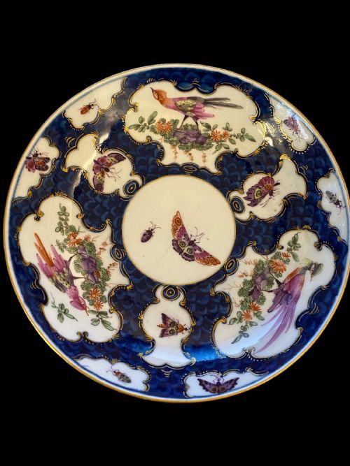 GEORGIAN FIRST PERIOD WORCESTER TEA SAUCER - ADDITIONAL PHOTO 1