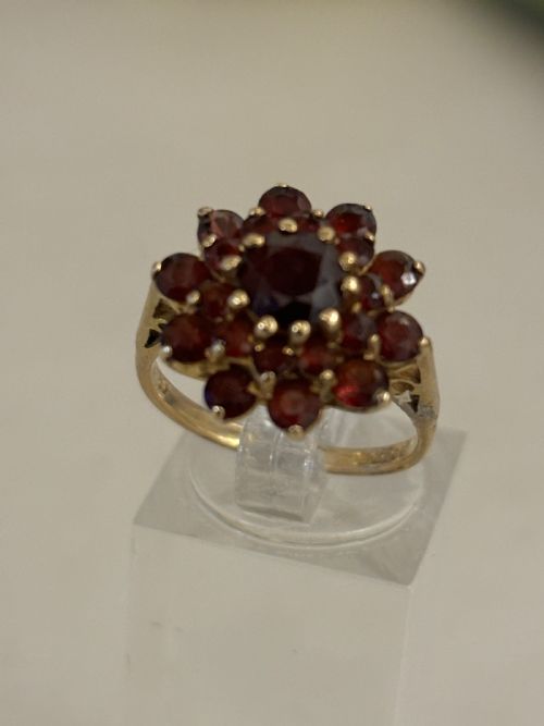 VINTAGE GARNET AND GOLD DRESS RING - ADDITIONAL PHOTO 1
