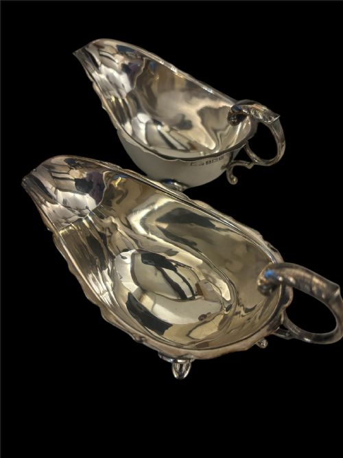 MATCHING PAIR OF SILVER SAUCEBOATS - ADDITIONAL PHOTO 5