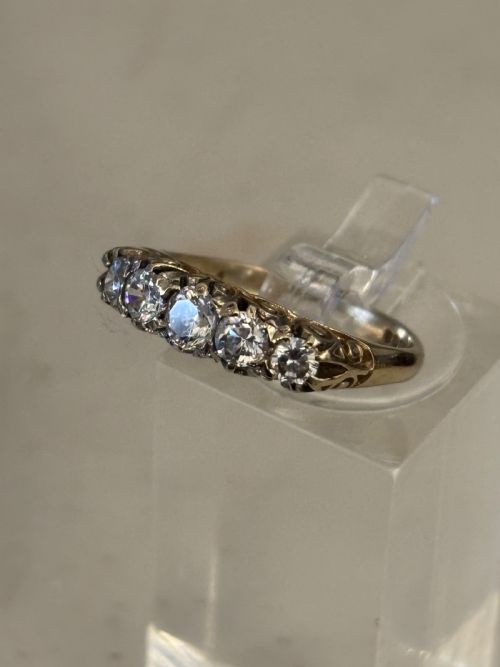 VINTAGE FIVE STONE GOLD RING - ADDITIONAL PHOTO 1