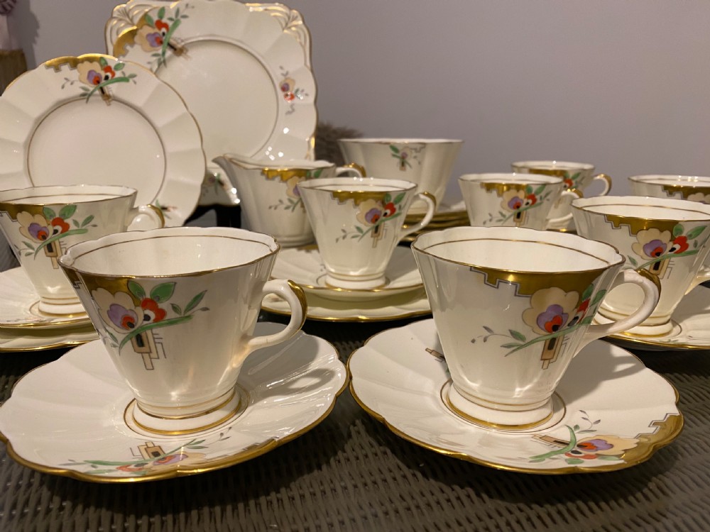 Art Deco teaservice for eight “fine bone China”
