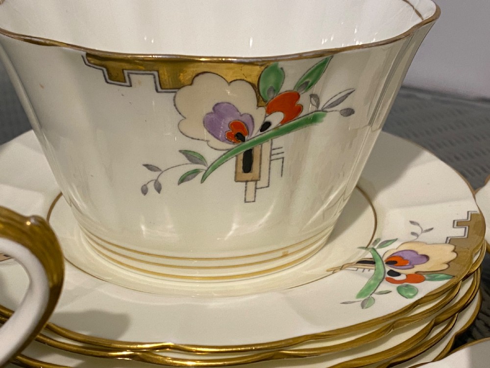 Art Deco teaservice for eight “fine bone China” View V