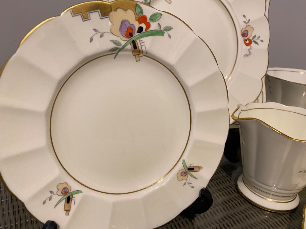 Art Deco teaservice for eight “fine bone China” View VIII