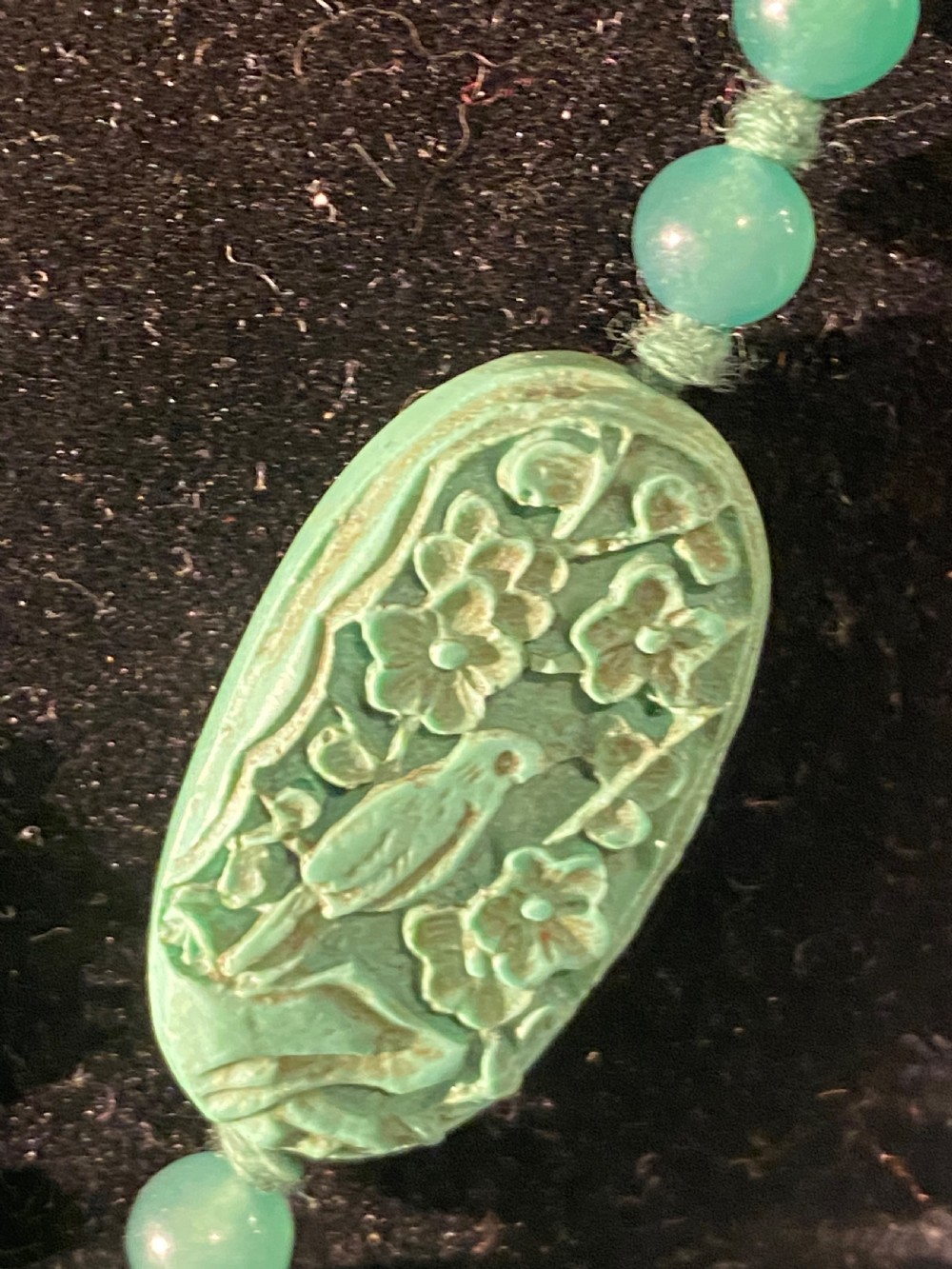 Oriental Art Deco Yunnan  Jade, chalcedony and carved variacite necklace. View IV
