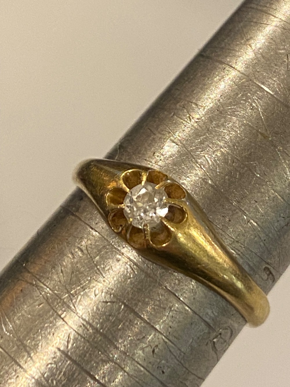  18ct diamond solitaire ring View IV