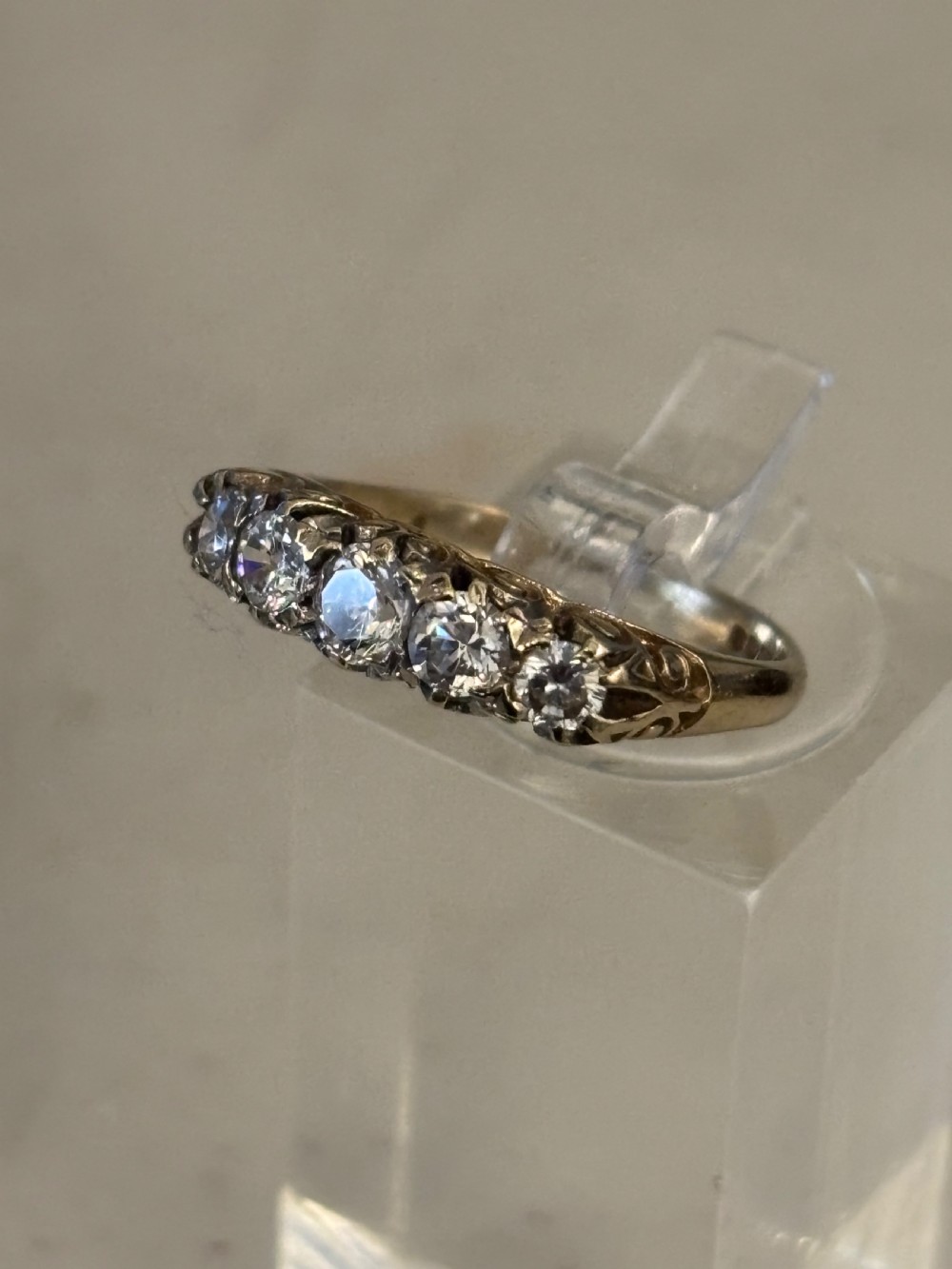 Vintage five stone gold ring View II