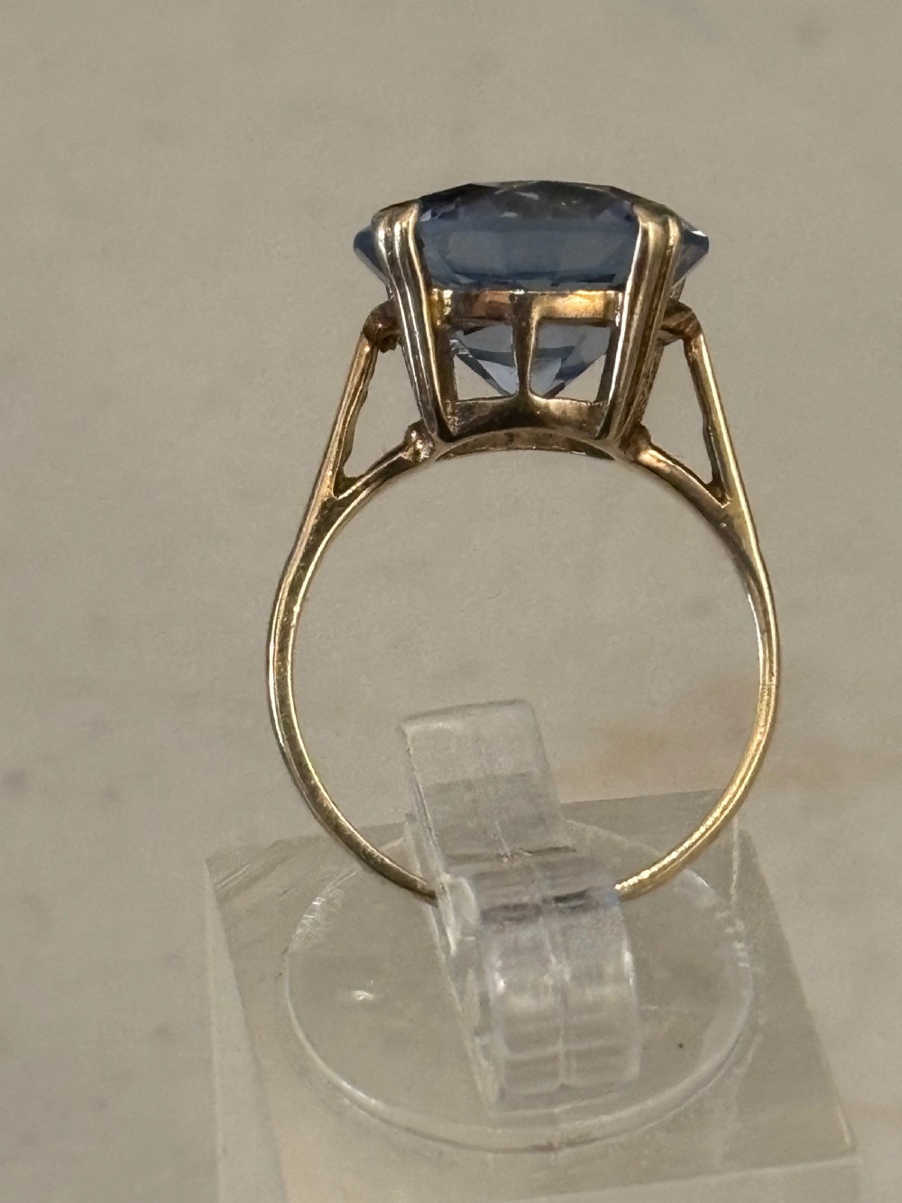 Vintage Topaz cocktail ring View IV